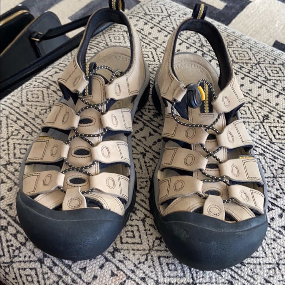 Keens water sandals